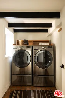 $1,800,000 | 1508 Sanborn Avenue, Los Angeles, CA 90027