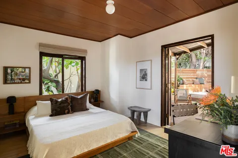 $1,800,000 | 1508 Sanborn Avenue, Los Angeles, CA 90027