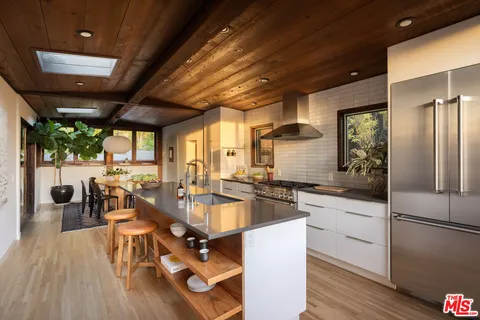 $1,800,000 | 1508 Sanborn Avenue, Los Angeles, CA 90027