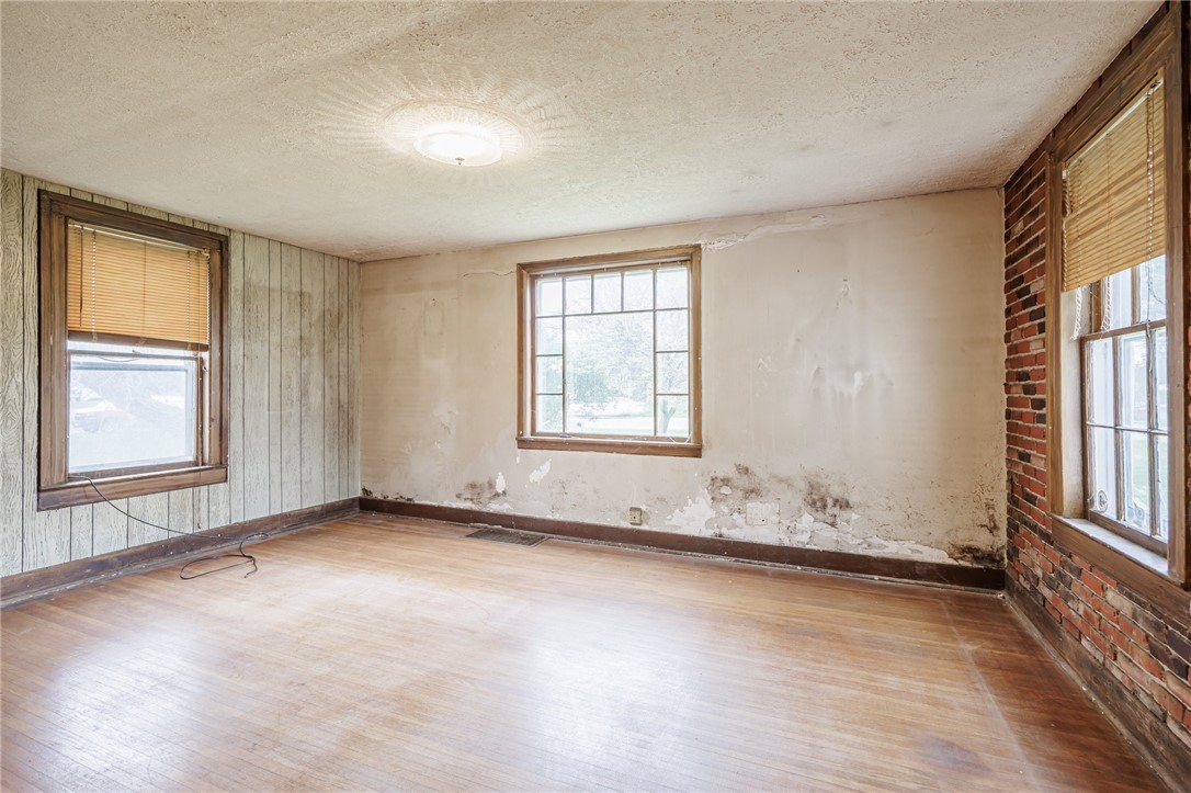 3513 Lyell Road Gates, NY 14606 - Photo 5 of 29