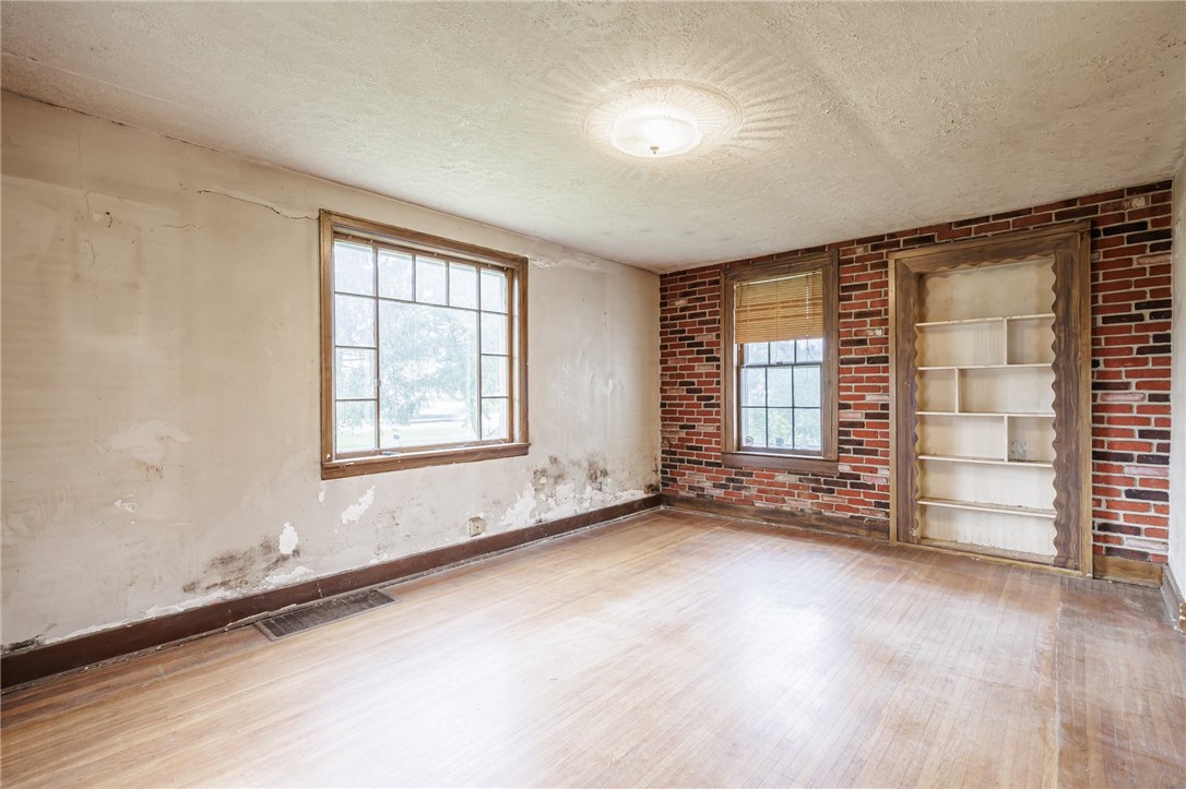 3513 Lyell Road Gates, NY 14606 - Photo 7 of 29