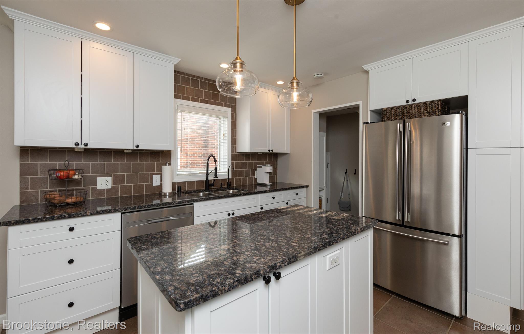 1826 East Melton Road Birmingham, MI 48009 - Photo 16 of 35 Stainless steel appliances