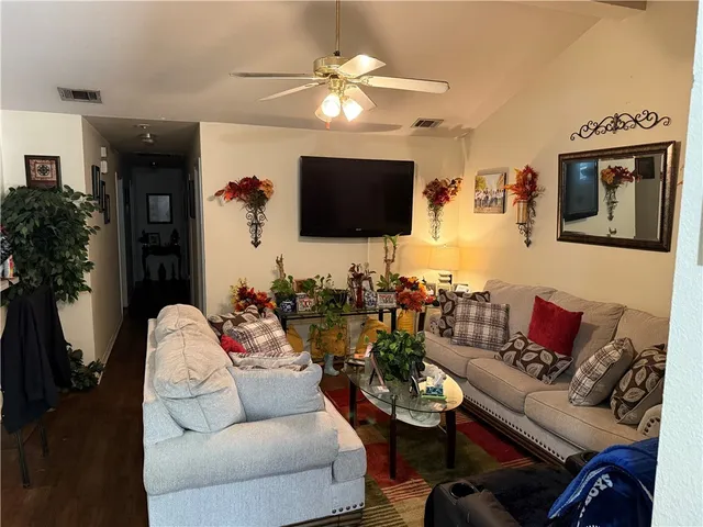 $409,500 | 3809-11 Oldenburg Lane, College Station, TX 77845