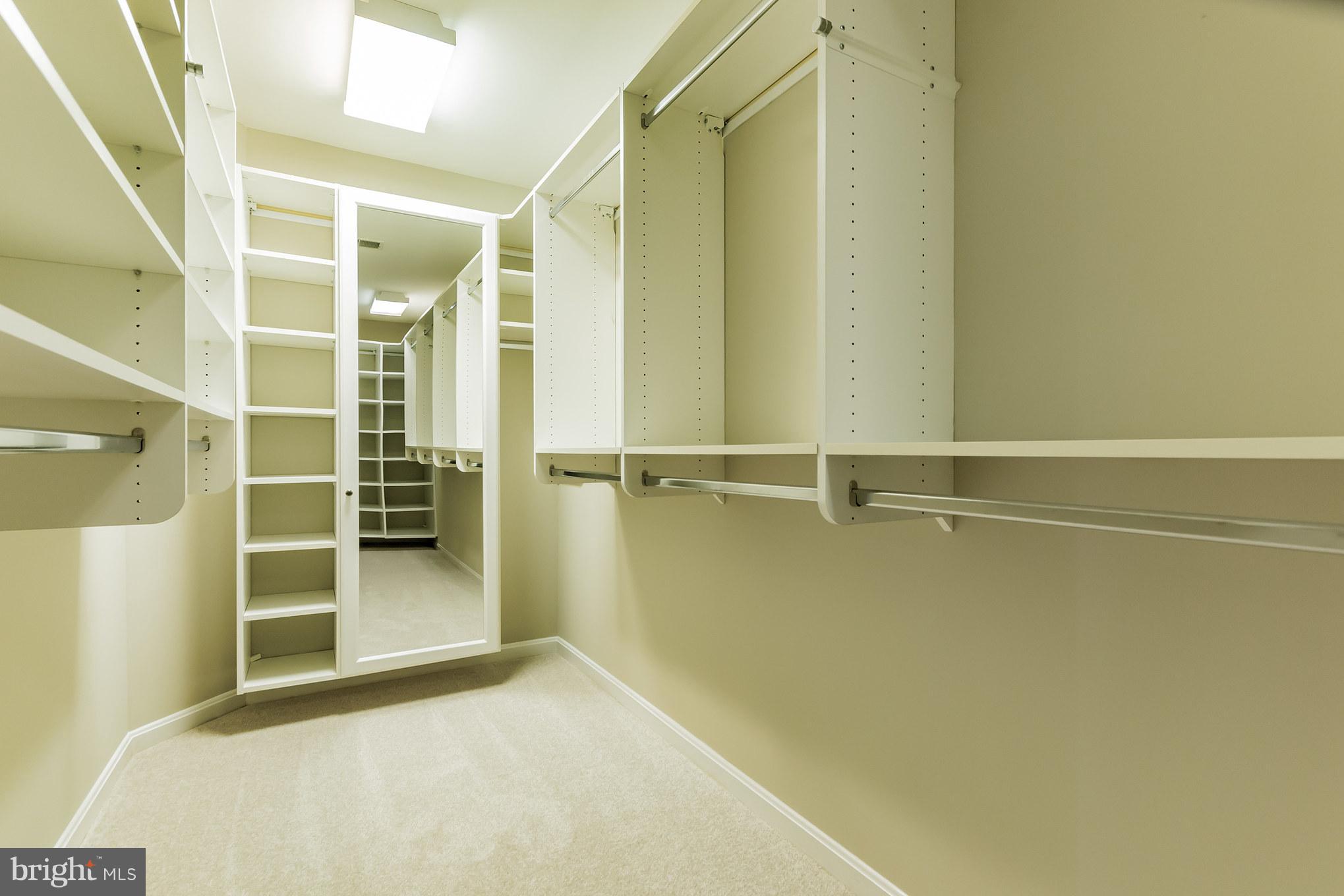 17900 Coachmans Road Germantown, MD 20874 - Photo 20 of 30 Master Bedroom Walk in Closet