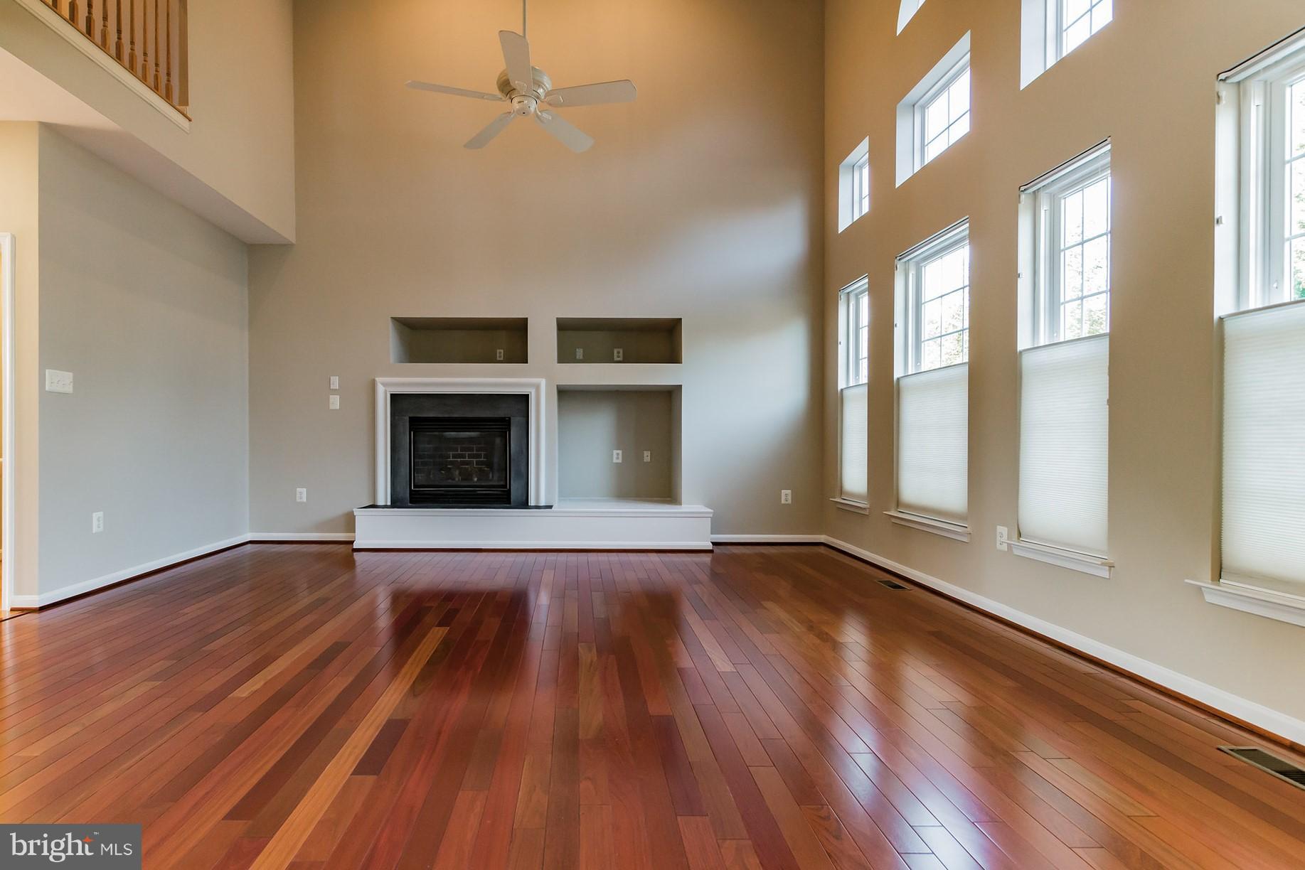 17900 Coachmans Road Germantown, MD 20874 - Photo 7 of 30 Family Room