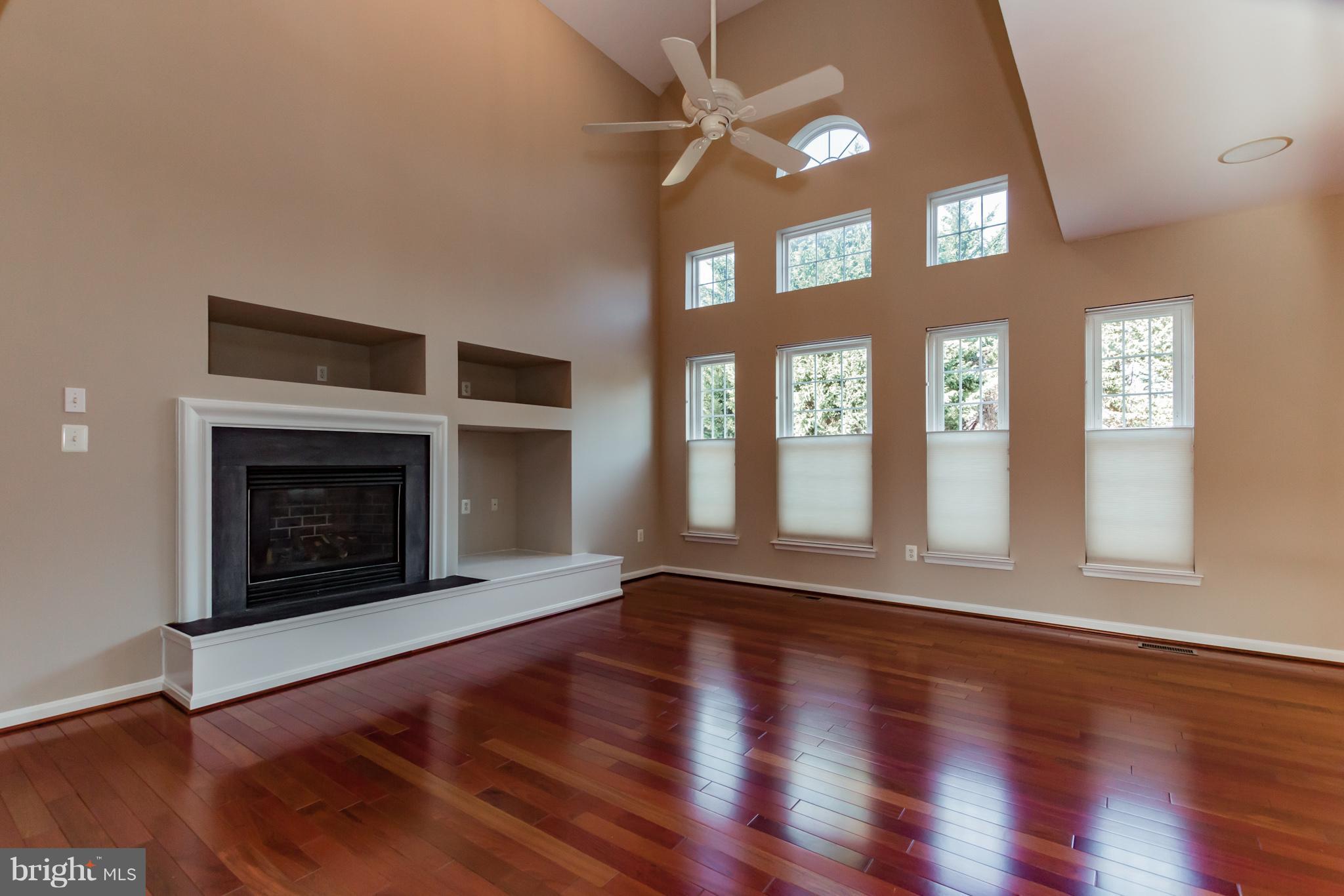 17900 Coachmans Road Germantown, MD 20874 - Photo 8 of 30 Family Room