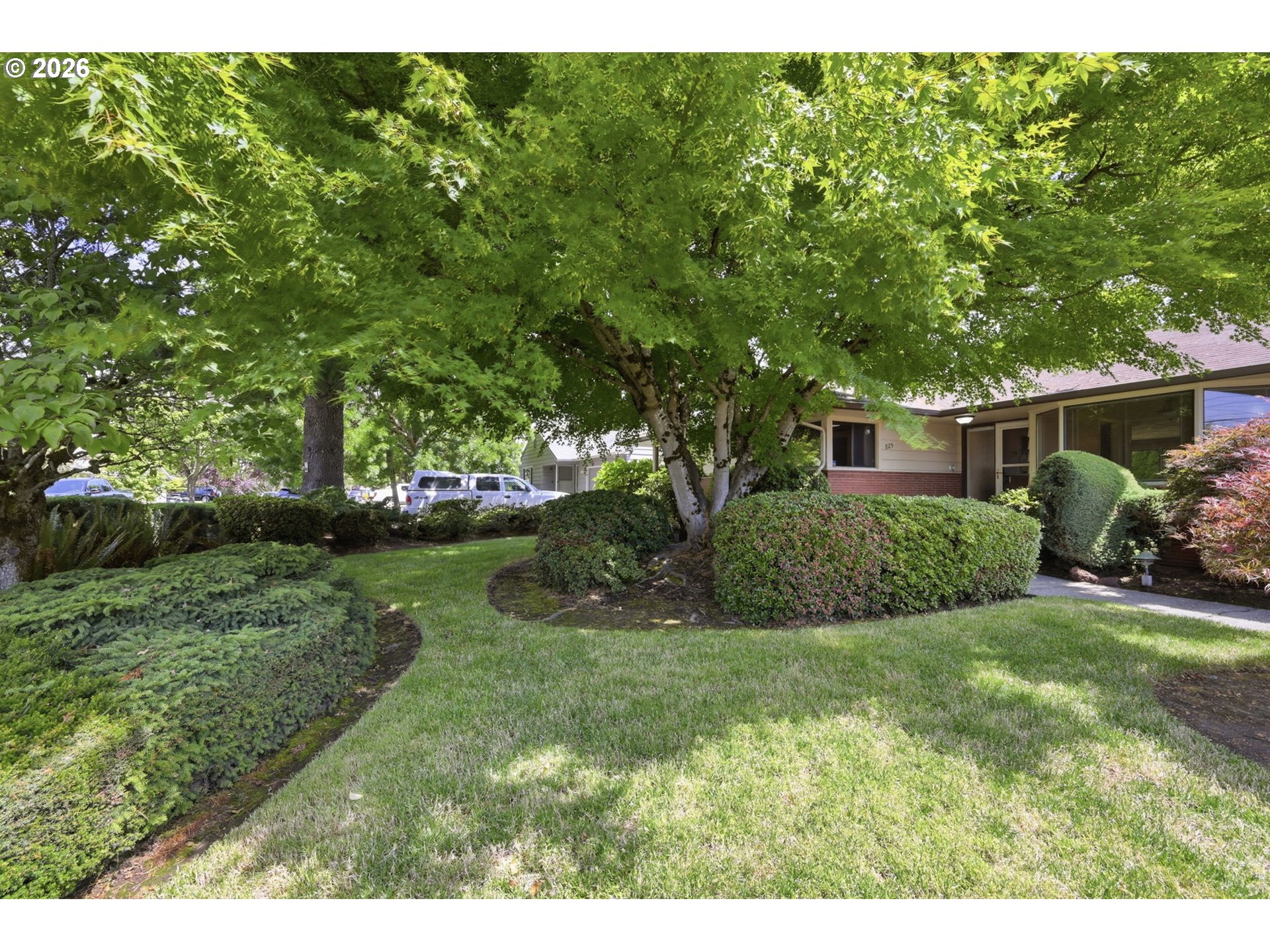 825 Louis Street Eugene, OR 97402 - Photo 4 of 45