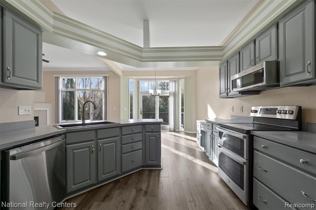 667 Shortridge Avenue Rochester Hills, MI 48307 - Photo 10 of 27