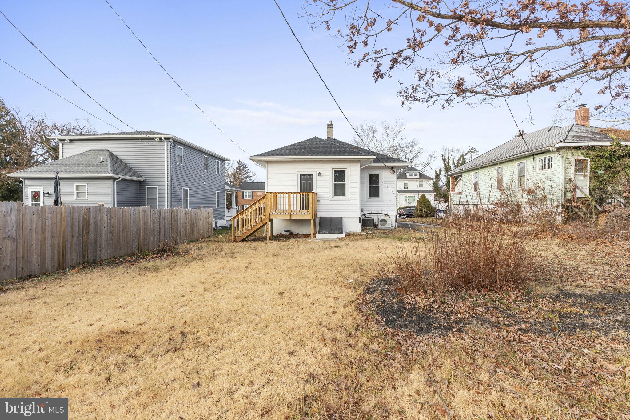 5613 Plymouth Road Baltimore, MD 21214 - Photo 21 of 31 a view of a house with a yard