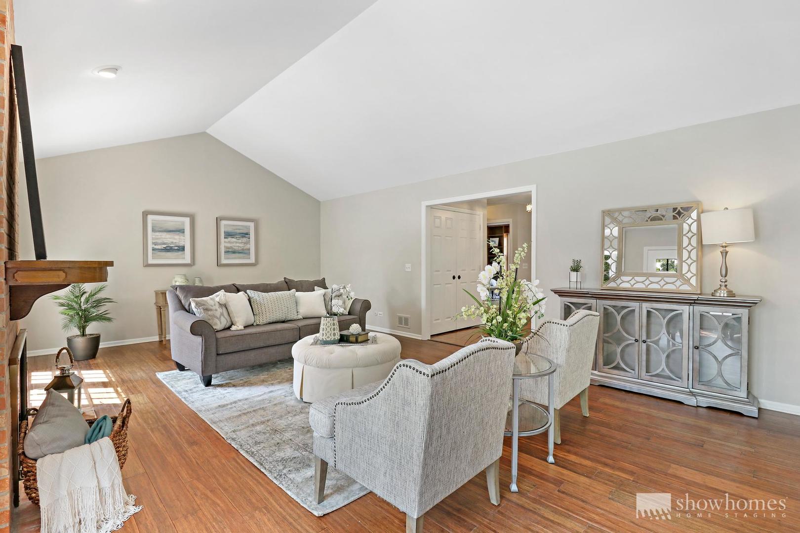 111 Green Bay Road Lake Bluff, IL 60044 - Photo 4 of 32
