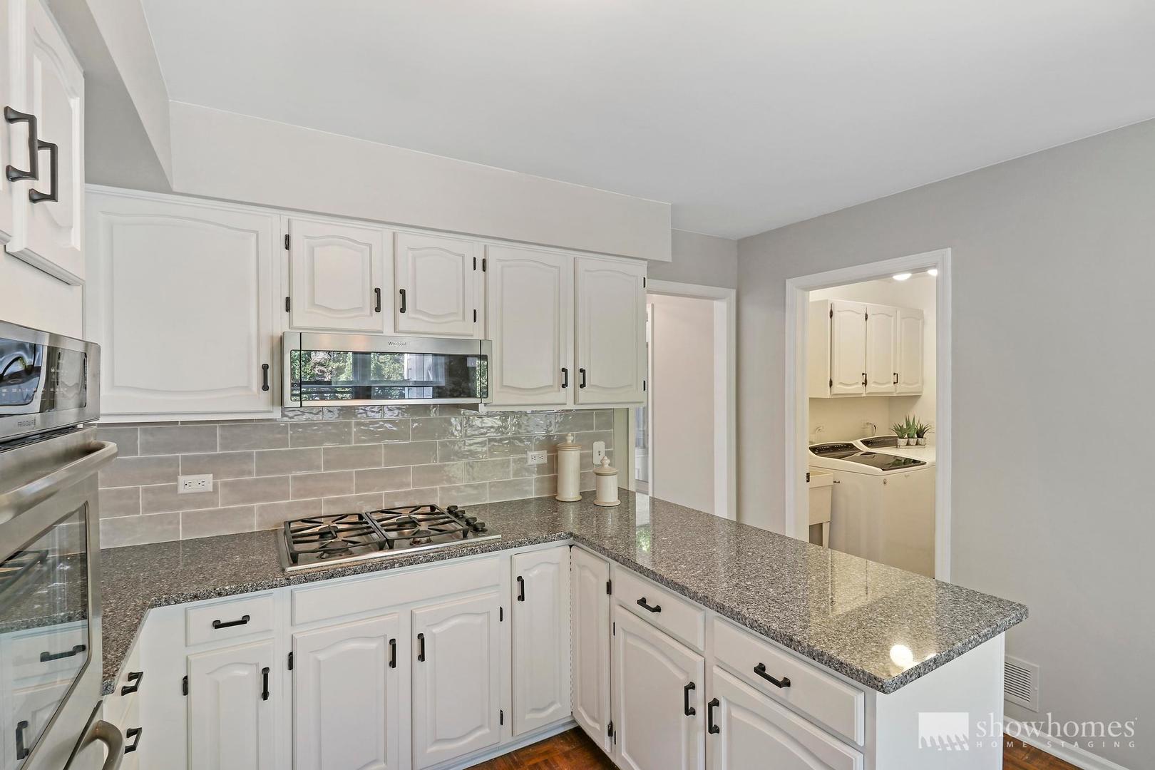 111 Green Bay Road Lake Bluff, IL 60044 - Photo 7 of 32