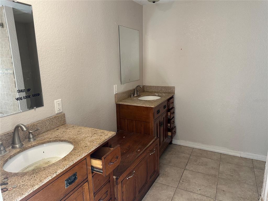108 Old Welcome Road Lithia, FL 33547 - Photo 9 of 21 Gallery Image 9