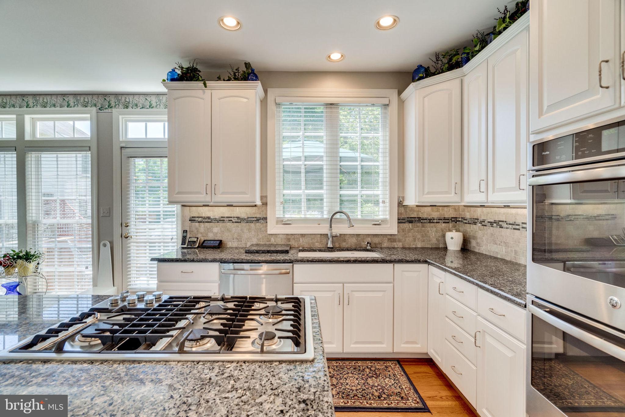 6485 Topsails Lane Springfield, VA 22150 - Photo 19 of 62 Kitchen With Upgraded Stainless Appliances