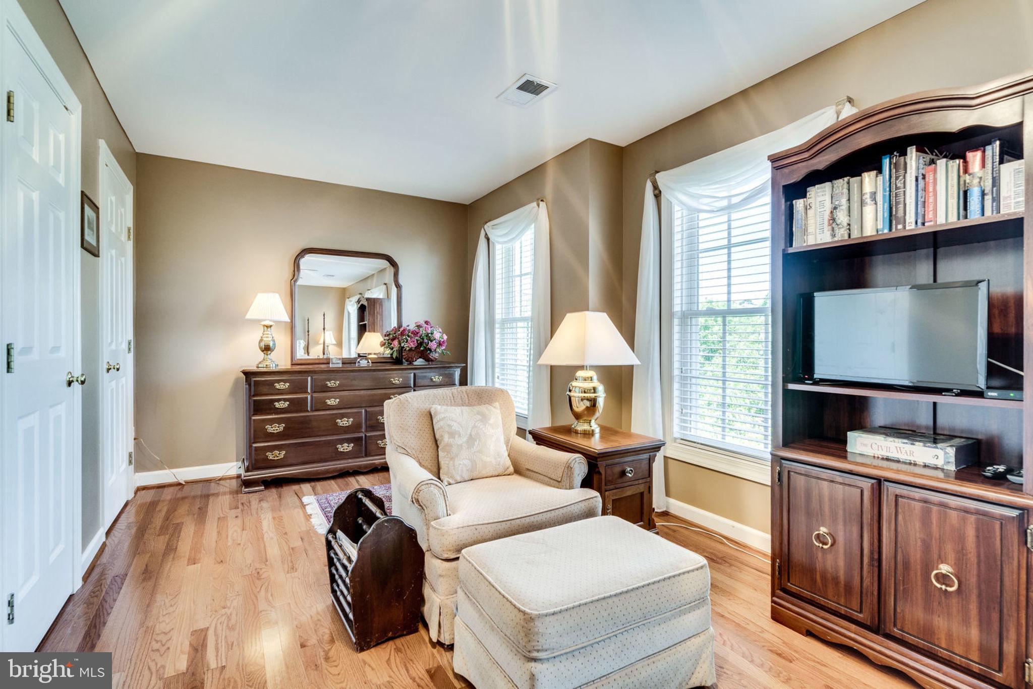 6485 Topsails Lane Springfield, VA 22150 - Photo 38 of 62 2nd Master Bedroom Sitting Area