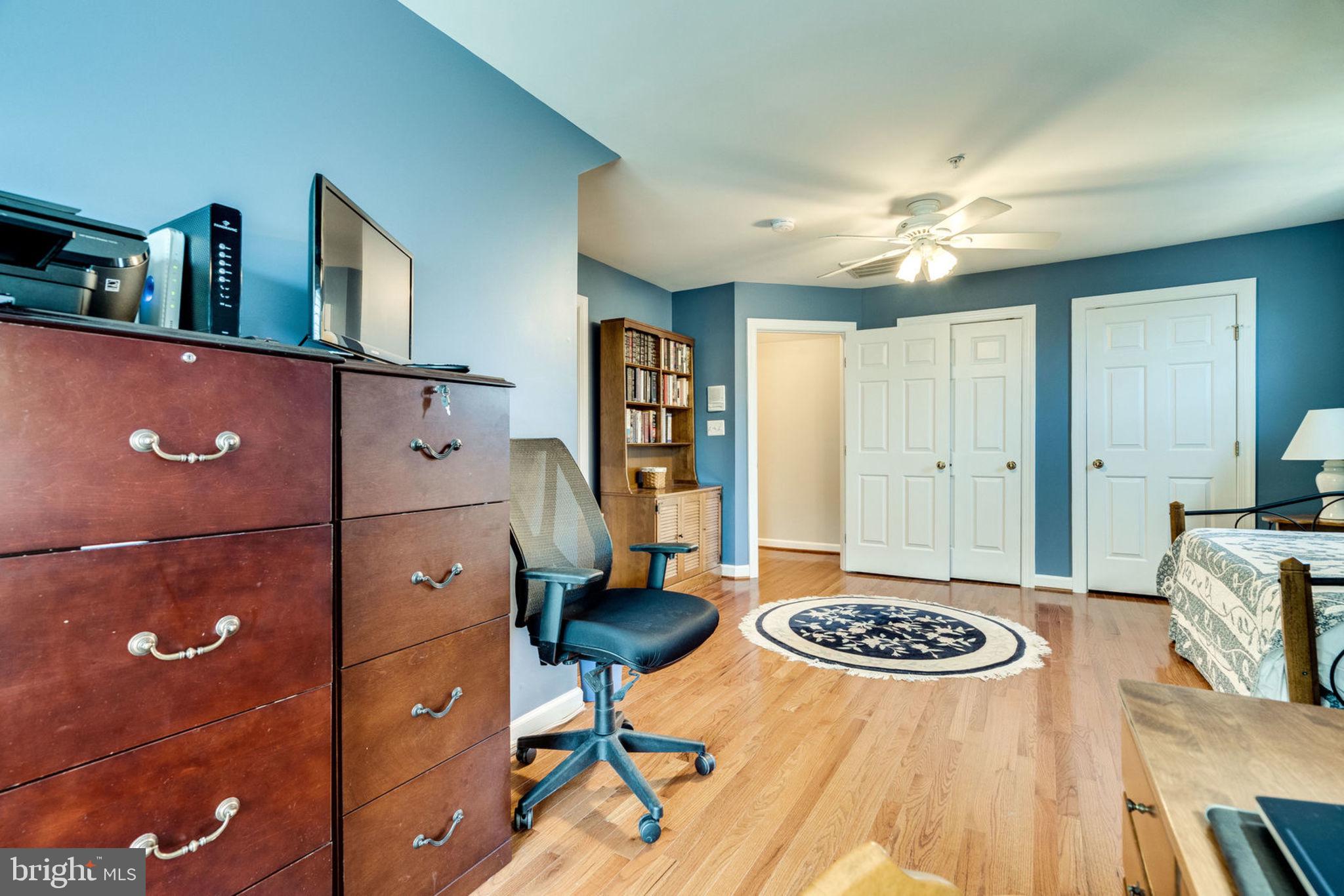 6485 Topsails Lane Springfield, VA 22150 - Photo 45 of 62 3rd Bedroom - Suite with Full Bath