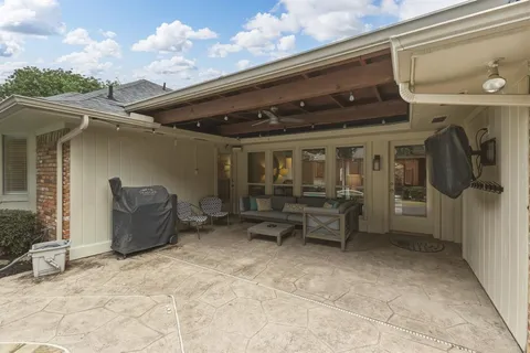 $929,900 | 9510 Hill View Drive, Dallas, TX 75231