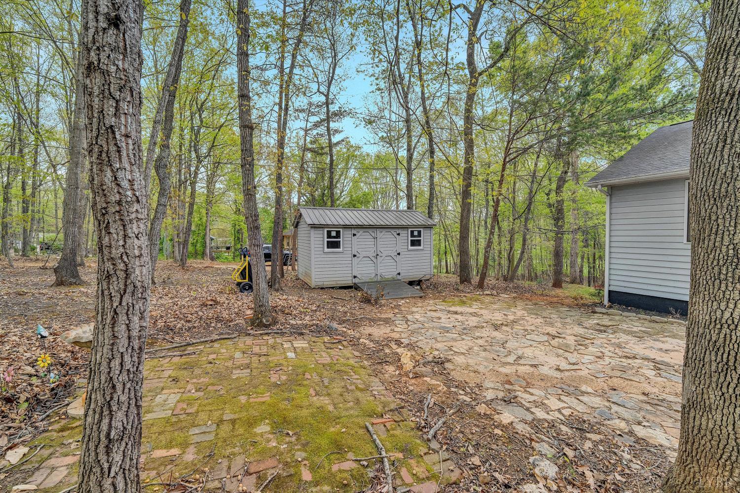 1681 Diamond Hill Road Moneta, VA 24121 - Photo 36 of 48 Gallery Image 36