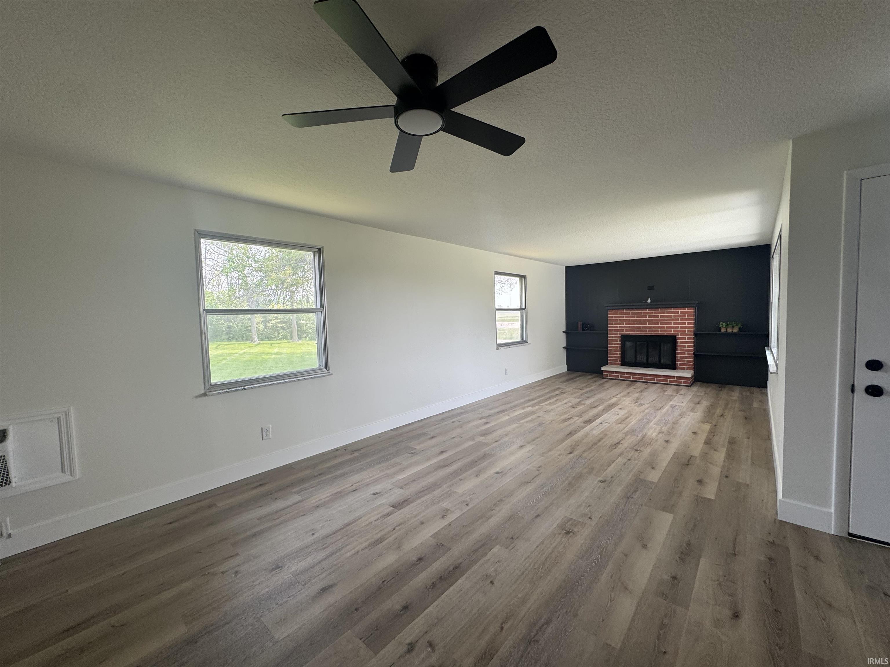 14612 Lower Huntington Road Roanoke, IN 46783 - Photo 7 of 31