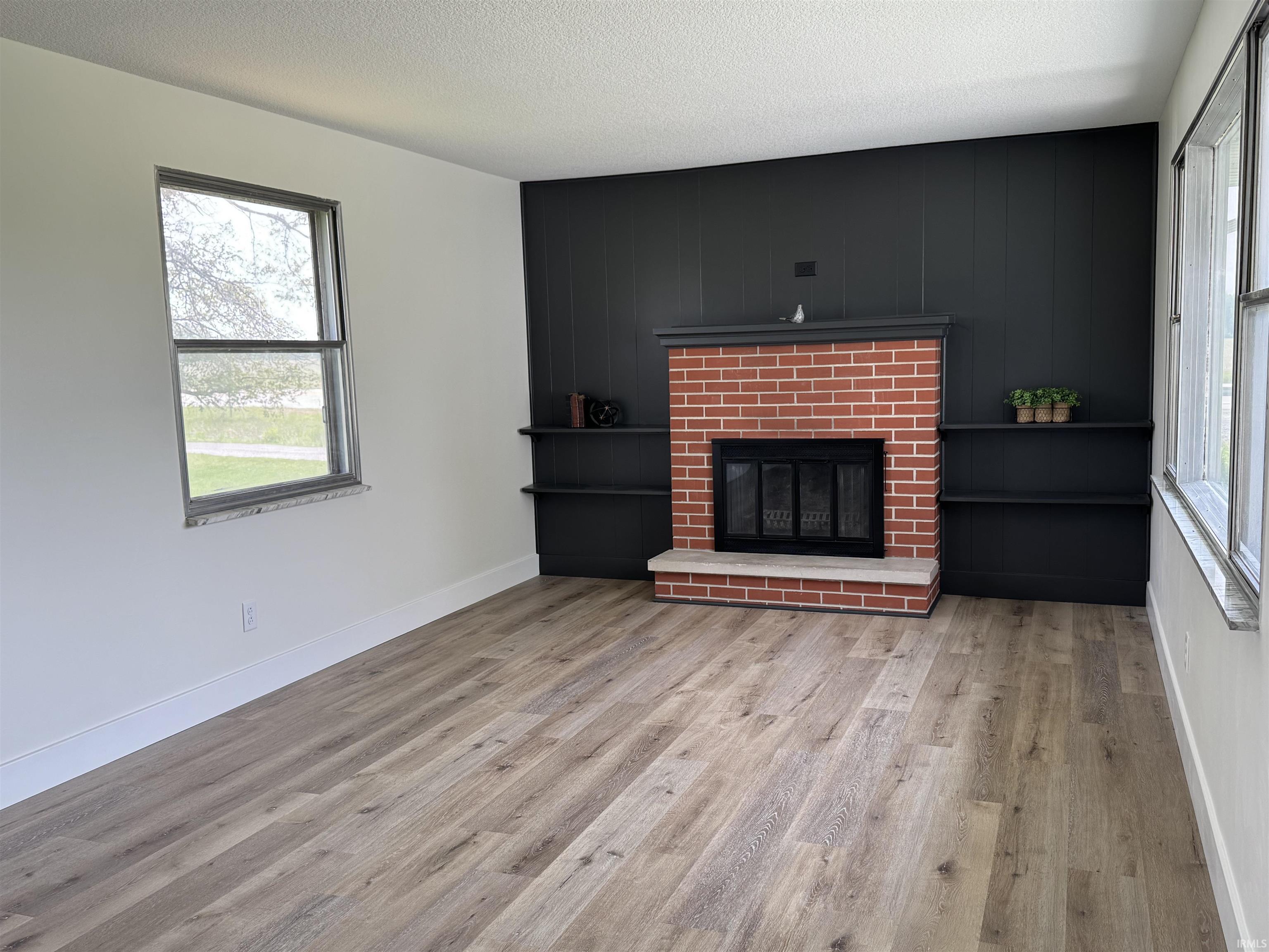 14612 Lower Huntington Road Roanoke, IN 46783 - Photo 8 of 31