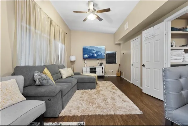 $285,000 | 68 Pony Express Trail, Lubbock, TX 79404