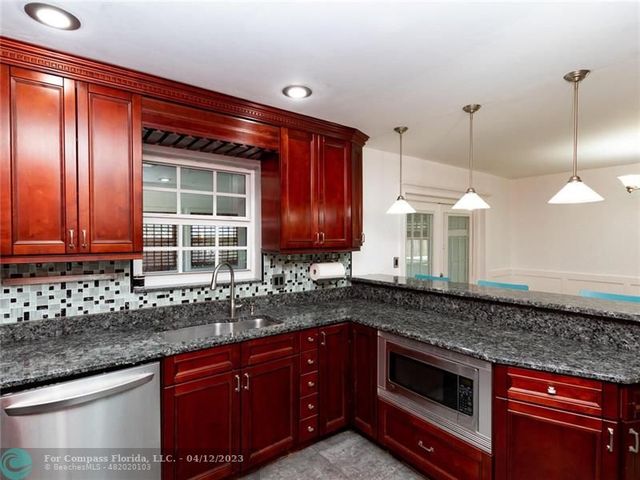 $630,000 | 5010 Northeast 22nd Avenue, Lighthouse Point, FL 33064