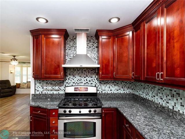 $630,000 | 5010 Northeast 22nd Avenue, Lighthouse Point, FL 33064