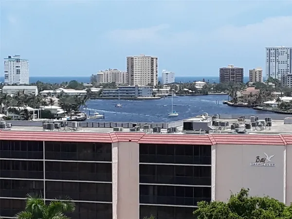 $1,750 | 777 South Federal Highway, Unit PH 4, Pompano Beach, FL 33062
