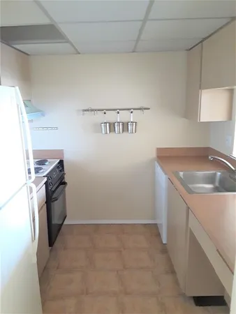 $1,750 | 777 South Federal Highway, Unit PH 4, Pompano Beach, FL 33062