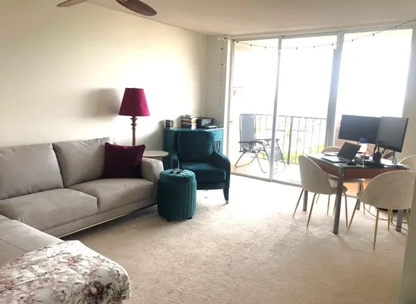 $1,750 | 777 South Federal Highway, Unit PH 4, Pompano Beach, FL 33062