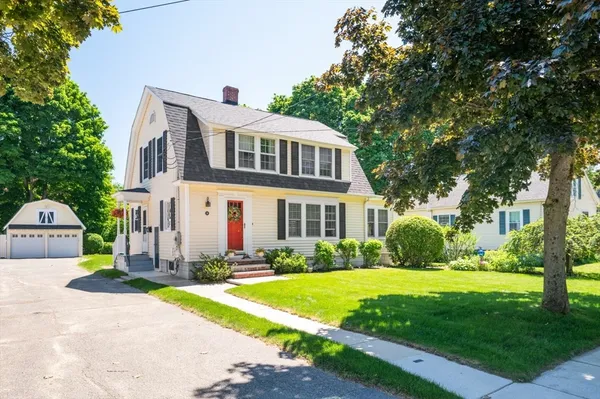$699,900 | 30 Hillside Avenue, Amesbury, MA 01913