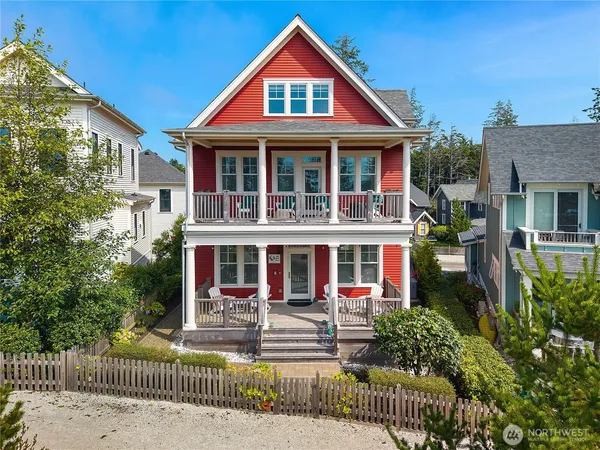 $1,995,000 | 18 Hidden Cove Loop, Pacific Beach, WA 98571