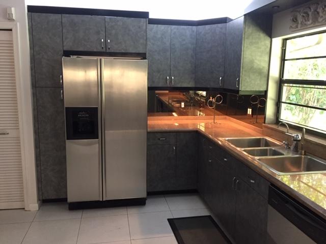 7851 San Marcos Place Boca Raton, FL 33433 - Photo 8 of 20 kitchen