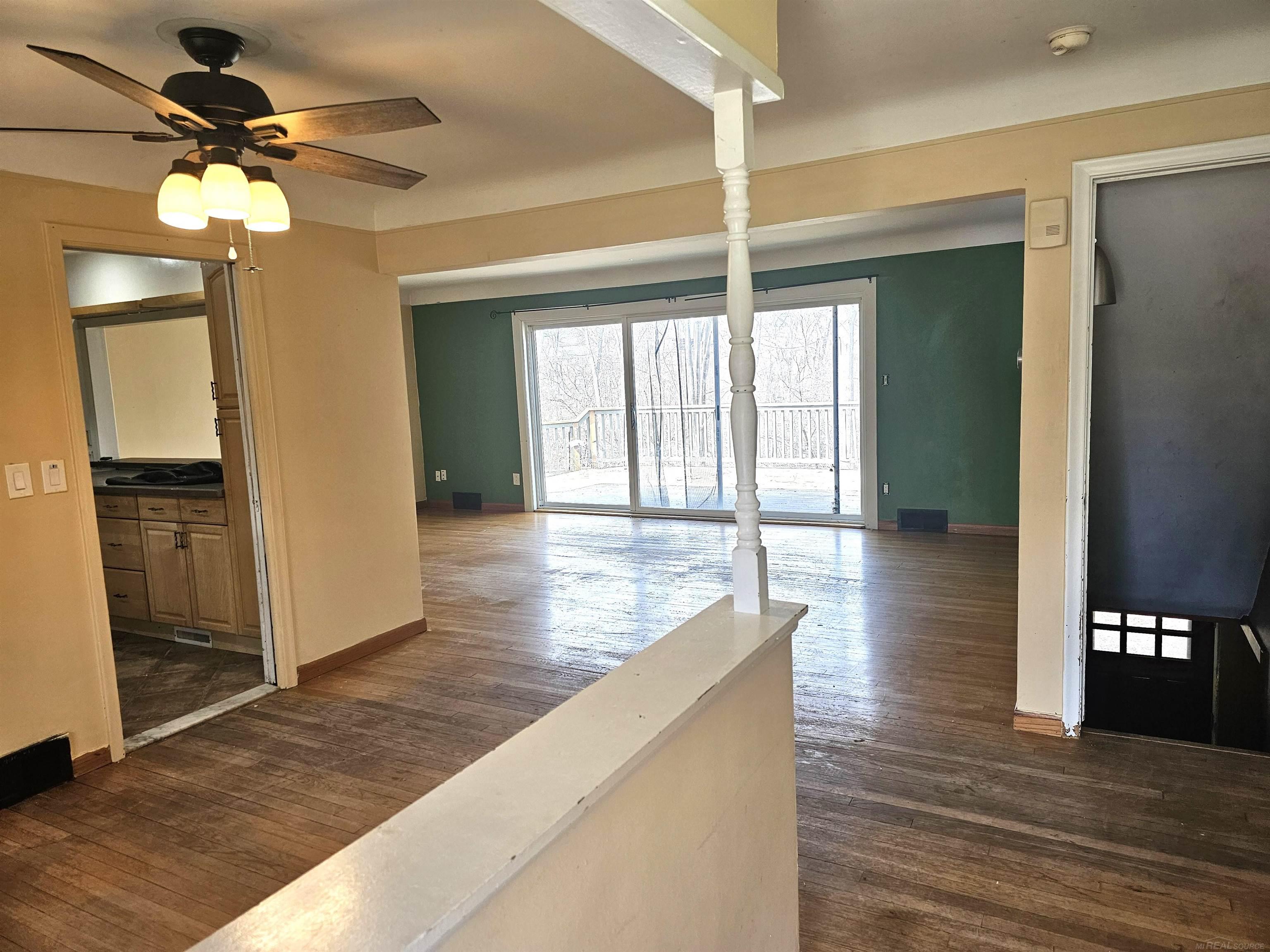 24602 Graham Road Redford, MI 48239 - Photo 4 of 36 Gallery Image 4