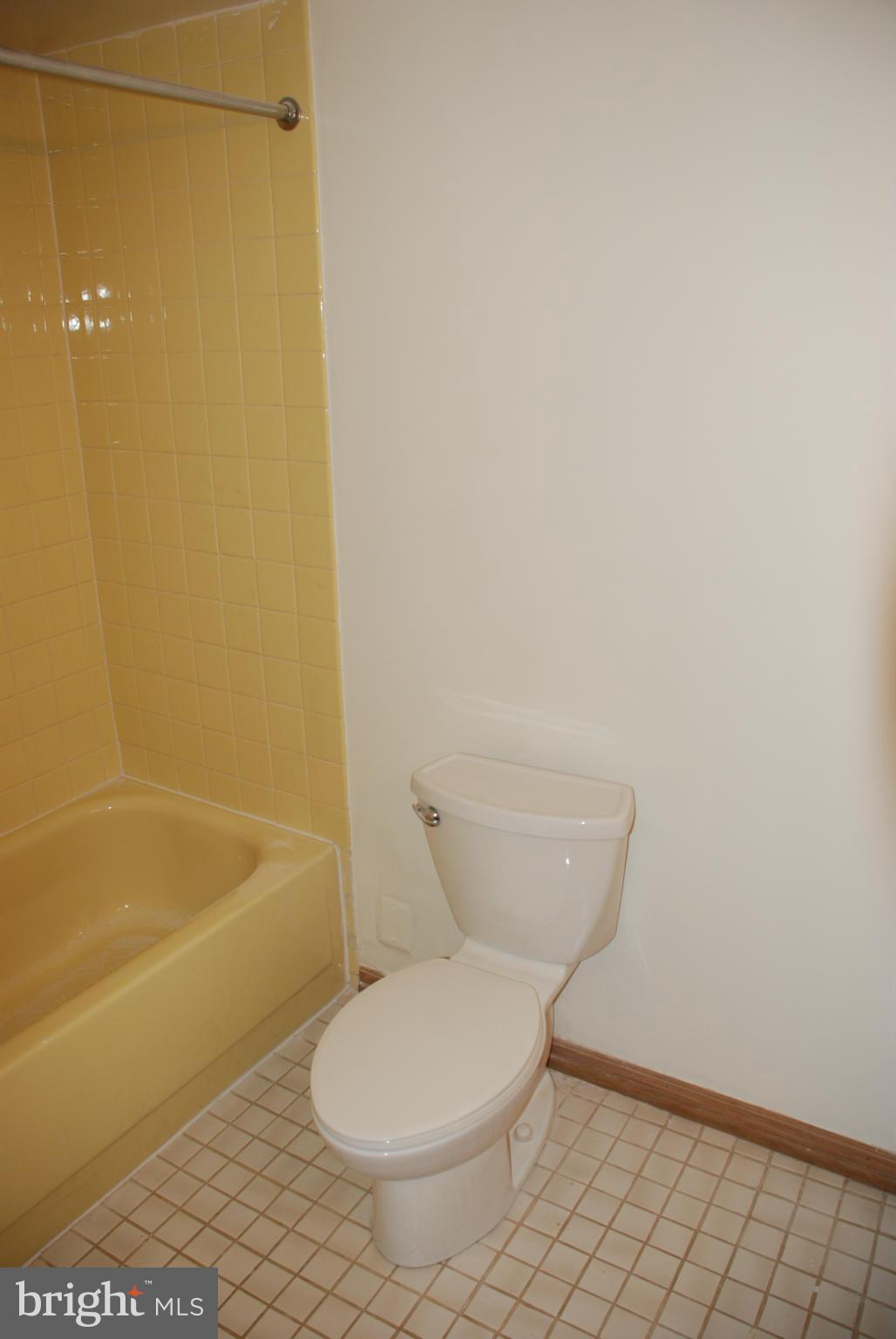 8719 Graystone Lane Laurel, MD 20708 - Photo 17 of 27 Bath