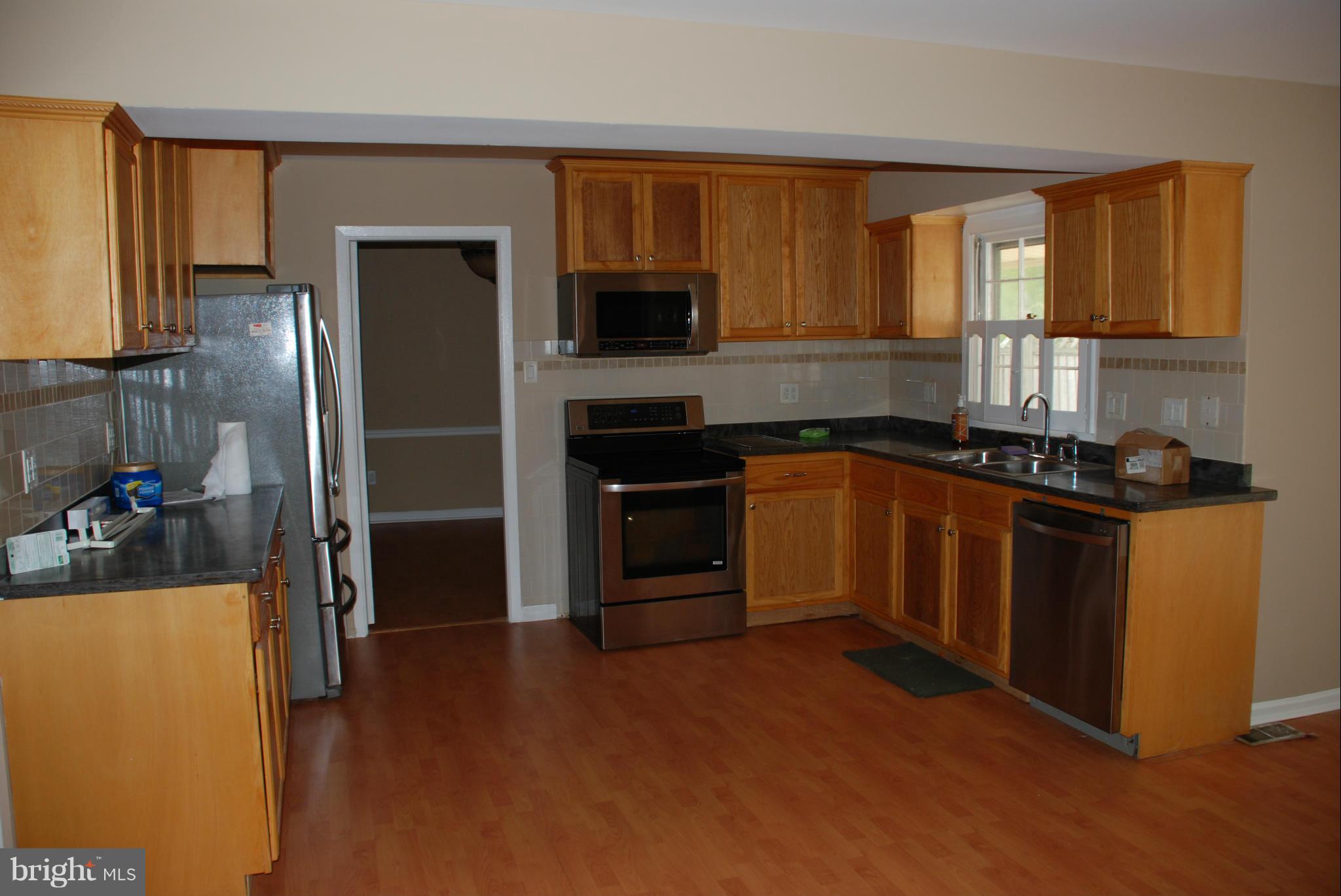 8719 Graystone Lane Laurel, MD 20708 - Photo 6 of 27 Kitchen