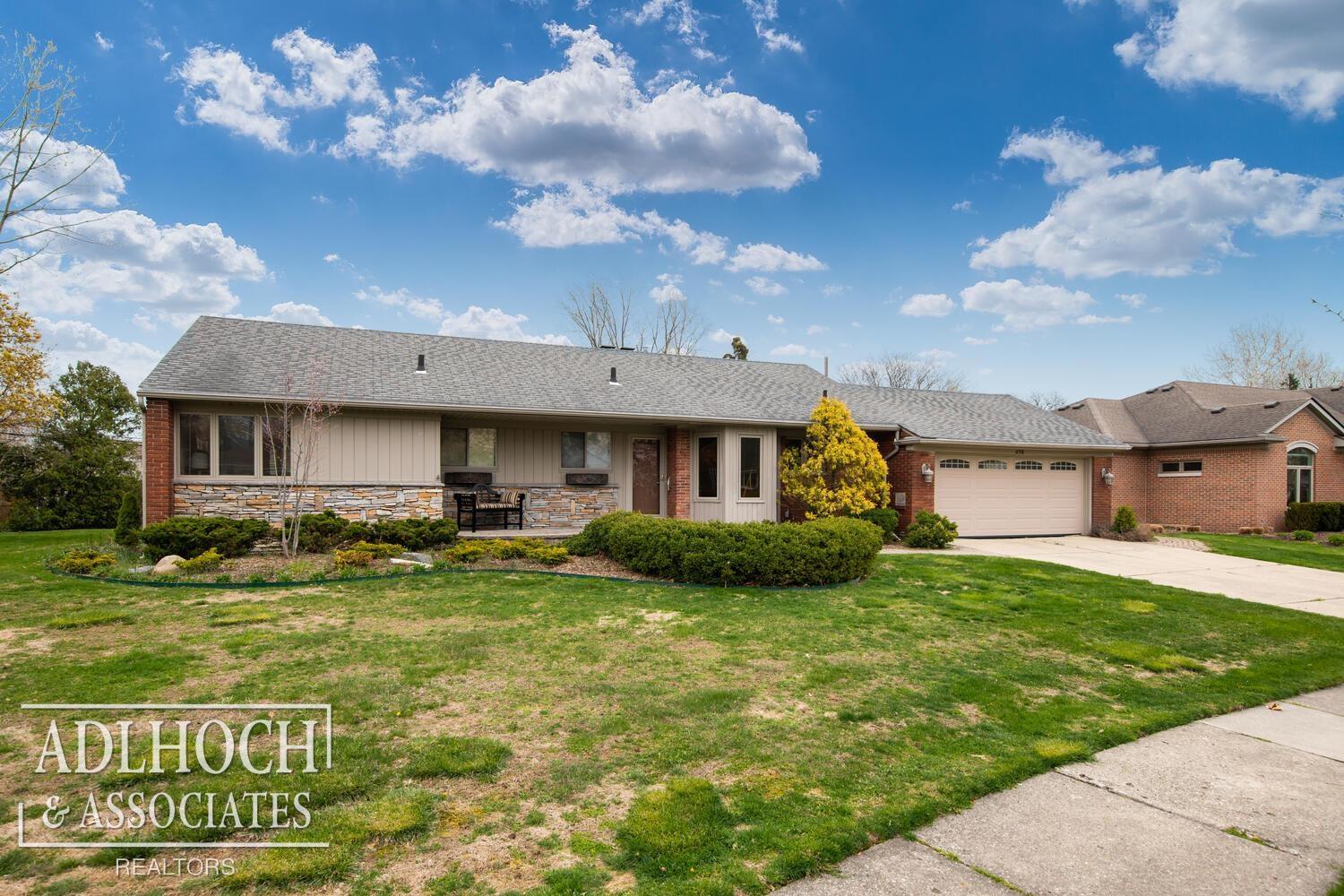 476 Shelbourne Road Grosse Pointe Farms, MI 48236 - Photo 1 of 30