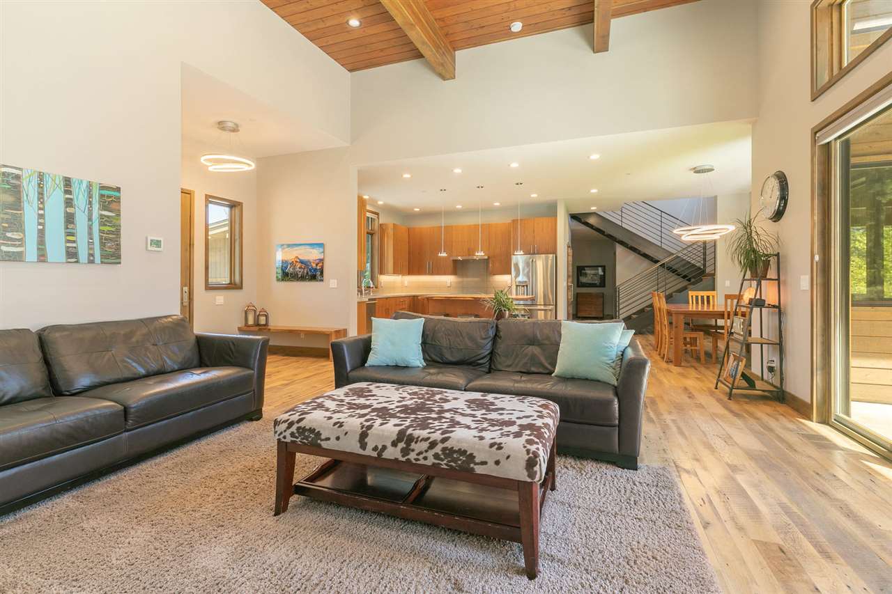 11574 Henness Road Truckee, CA 96161 - Photo 7 of 21 Gallery Image 7