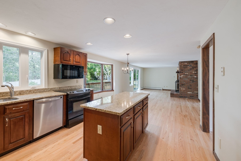 24 Fiddler's Cove Road Falmouth, MA 02556 - Photo 11 of 27