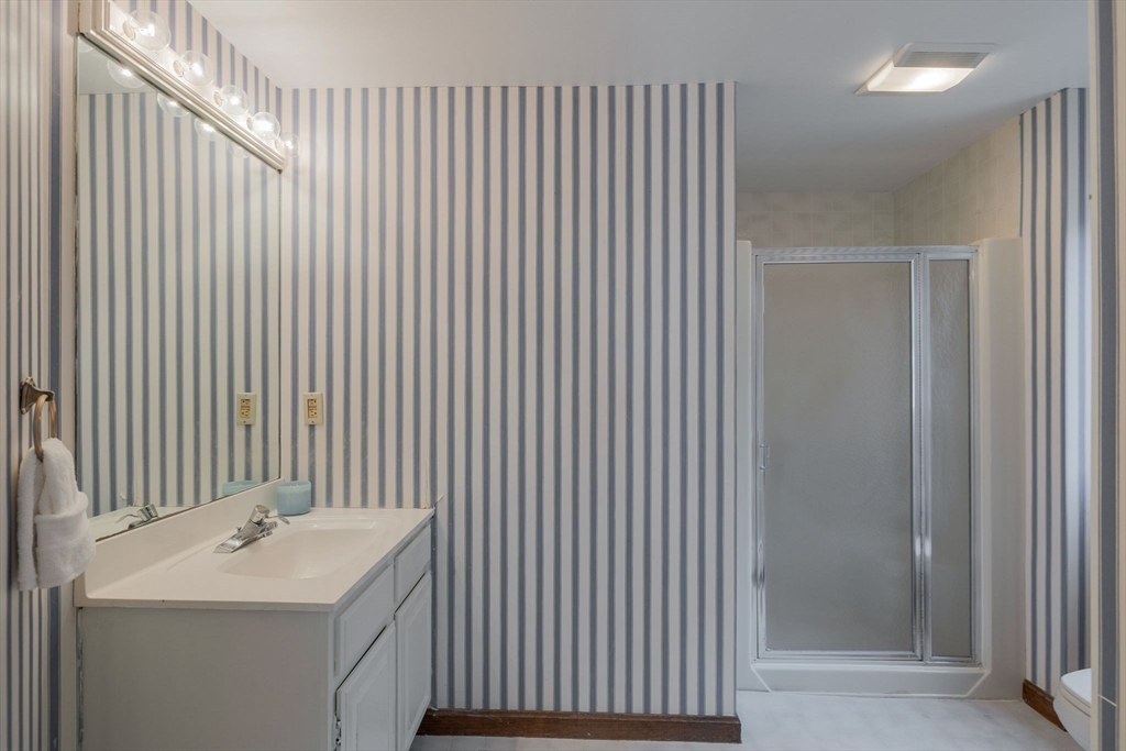 24 Fiddler's Cove Road Falmouth, MA 02556 - Photo 19 of 27