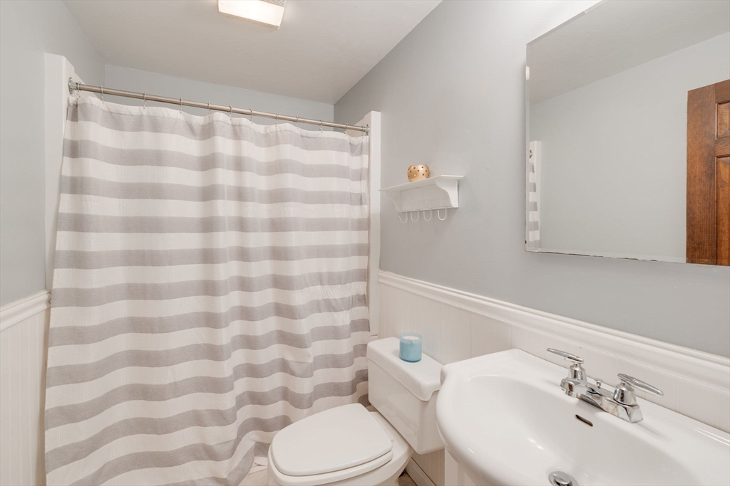 24 Fiddler's Cove Road Falmouth, MA 02556 - Photo 22 of 27