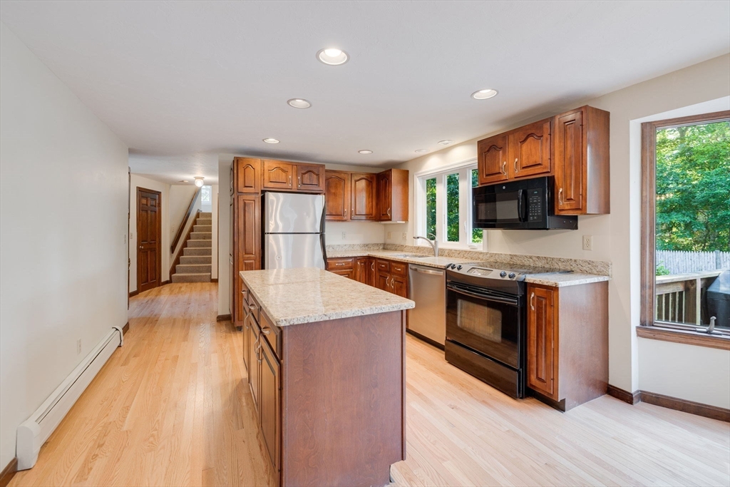 24 Fiddler's Cove Road Falmouth, MA 02556 - Photo 8 of 27