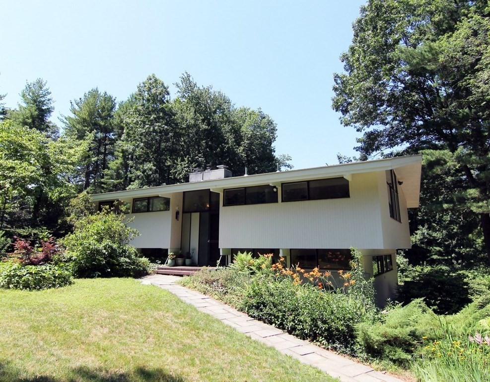 8 Boyce Farm Road Lincoln, MA 01773 - Photo 1 of 27