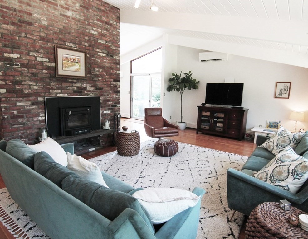 8 Boyce Farm Road Lincoln, MA 01773 - Photo 2 of 27