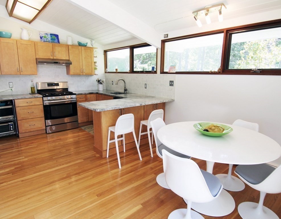 8 Boyce Farm Road Lincoln, MA 01773 - Photo 6 of 27