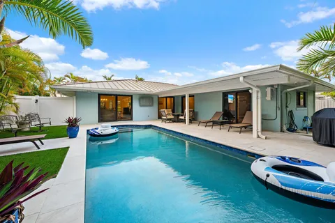 $1,195,000 | 1120 Singer Drive, Riviera Beach, FL 33404