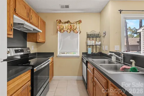 $189,000 | 9132 Charminster Court, Charlotte, NC 28269