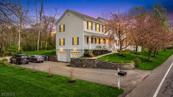 $749,900 | 112 Peapack Road, Unit 2, Far Hills, NJ 07931