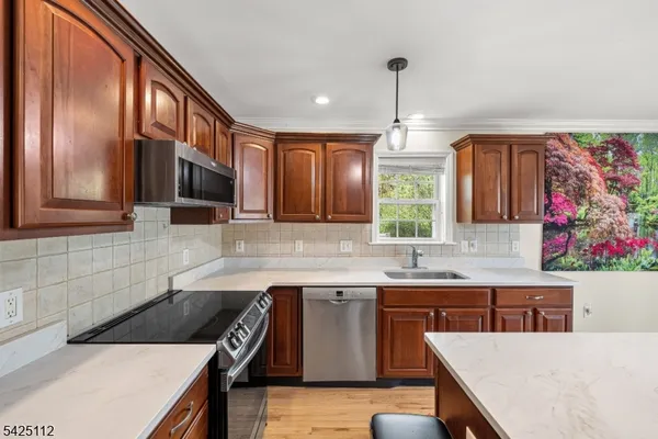 $749,900 | 112 Peapack Road, Unit 2, Far Hills, NJ 07931