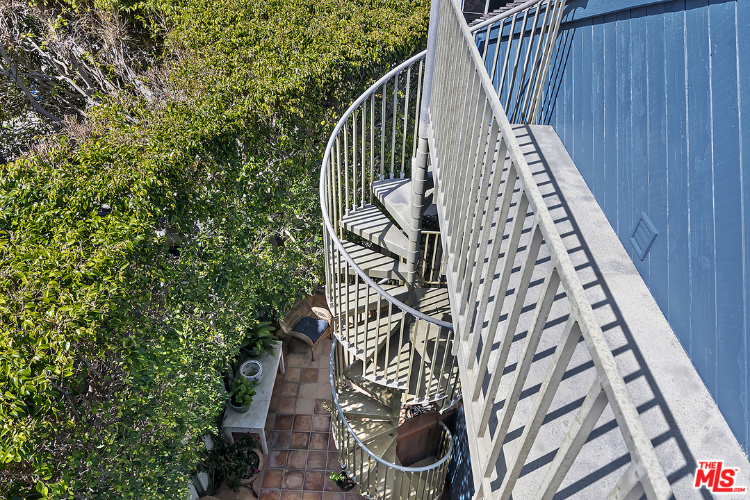 21 Westwind Street Marina del Rey, CA 90292 - Photo 13 of 52 a view of balcony with wooden floor