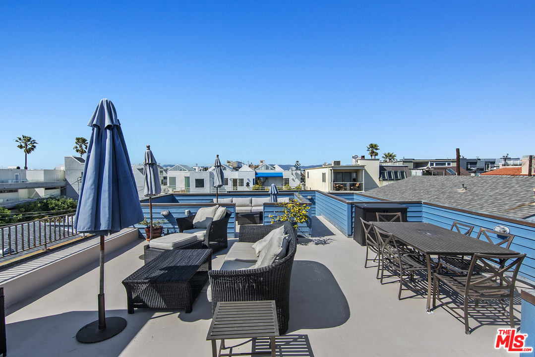 21 Westwind Street Marina del Rey, CA 90292 - Photo 16 of 52 a view of a terrace with furniture